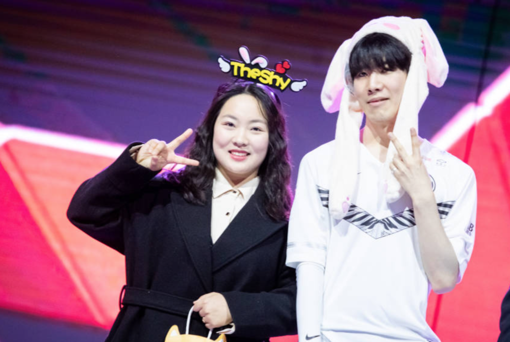 TheShy回归赛场,挺进下一轮首场状态亮眼,C9观众沸腾!的简单介绍 TheShy回归赛场,挺进下一轮首场状态亮眼,C9观众沸腾!的简单介绍