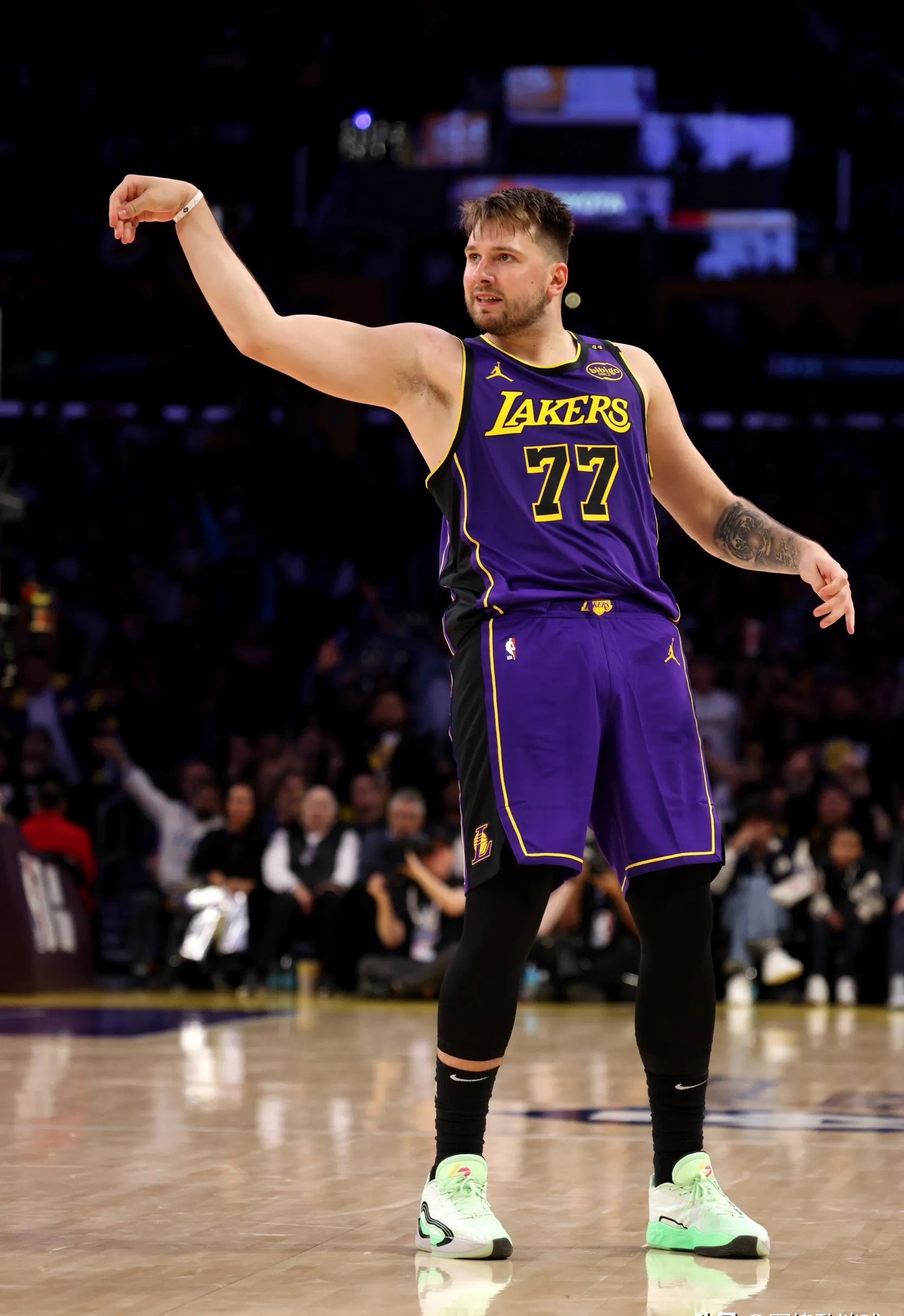 东契奇新星精彩发挥表现惊艳,老鹰未来可期!的简单介绍 东契奇新星精彩发挥表现惊艳,老鹰未来可期!的简单介绍